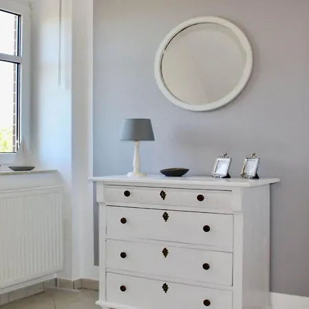 Family And Dog Hafenblick * Carolinensiel